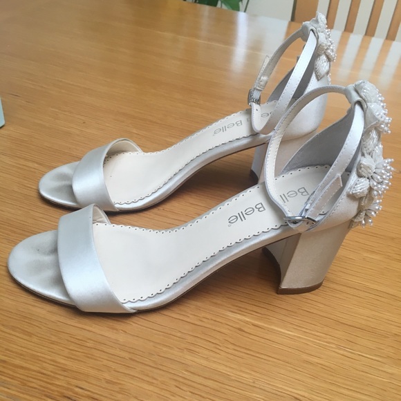 used bella belle shoes